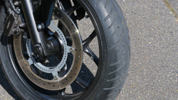 Dette bildet mangler alt-tekst; dets filnavn er BT32_Brembo_crop.jpg